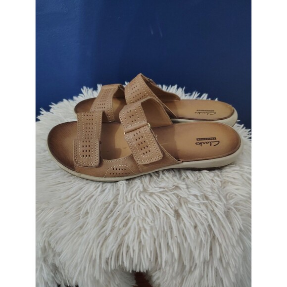 Clarks Collection Women's Size 8 Brown Open Toe Wedge Strap Sandals Slip On - Picture 2 of 7